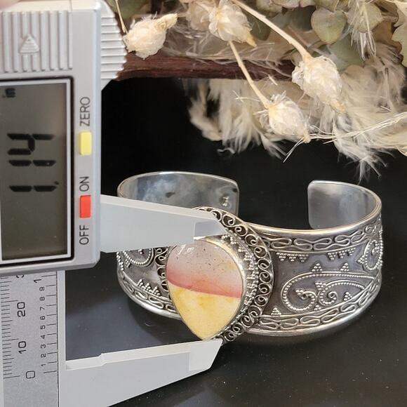 Radiant Horizon Sunset Stone Cuff Bracelet - Sterling Silver Elegance - Picture 9 of 9